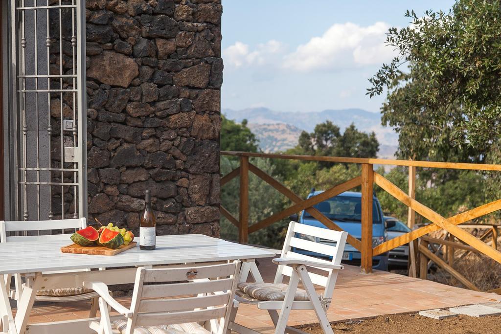 Ecoagriturismo Notti Stellate Etna Mare Villa Маскали Екстериор снимка