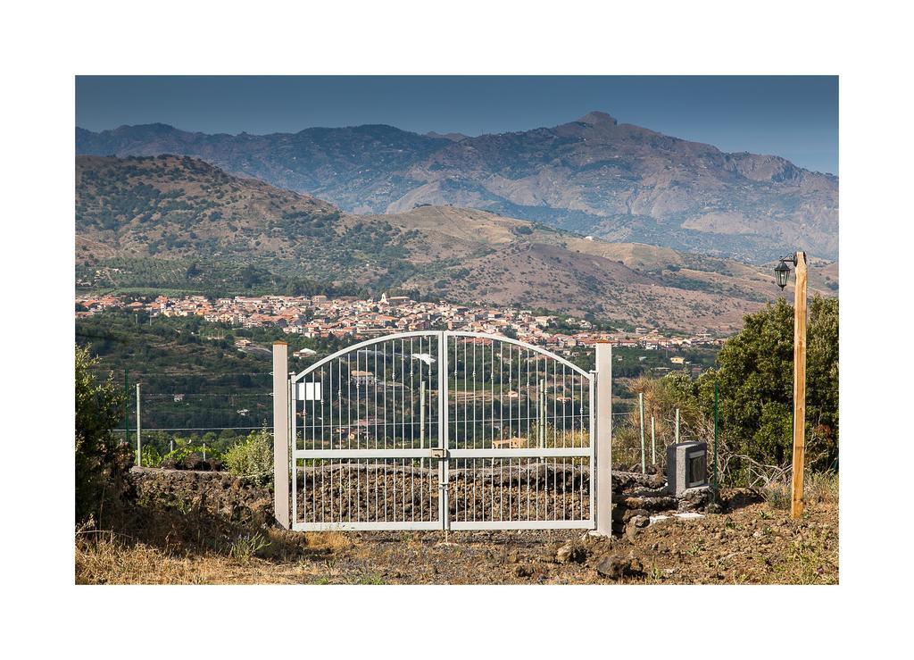 Ecoagriturismo Notti Stellate Etna Mare Villa Маскали Екстериор снимка